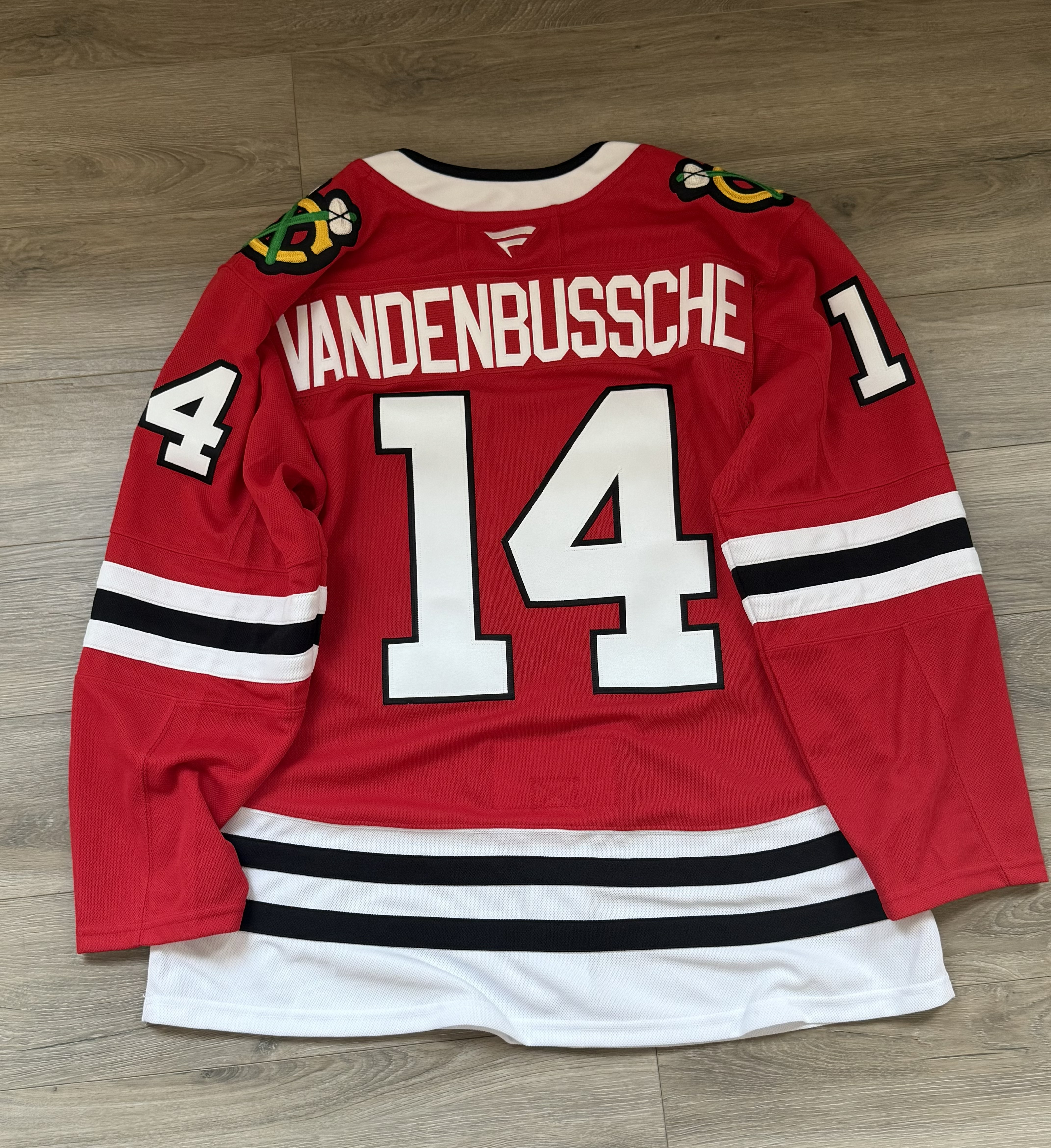 Ryan VandenBussche – Chicago Blackhawks - Guaranteed Autographed NHL Alumni Jersey